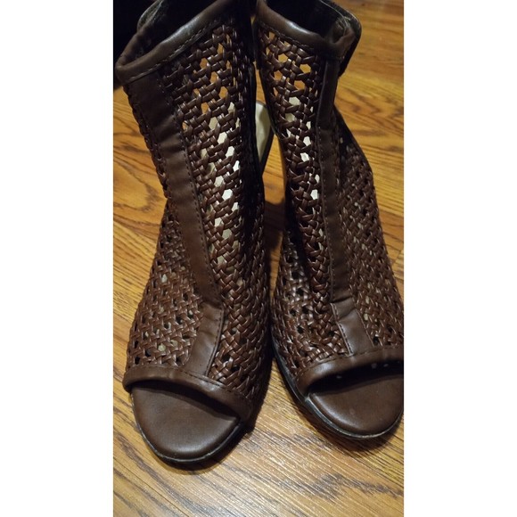 Cato Comfort Brown Woven Peep Toe Open Back Wedge Type Heel Size 7 - Picture 2 of 6